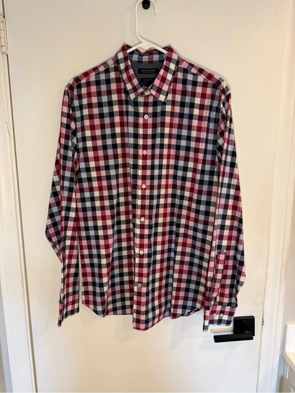 Banana Republic Men's Long-Sleeve Plaid Button-Down in Red, Navy & White